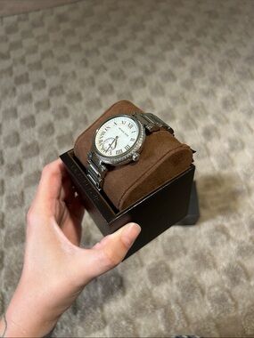 Michael Kors MK5866 Silver Stainless Steel Crystal Bezel Watch w/ Box Extra Link